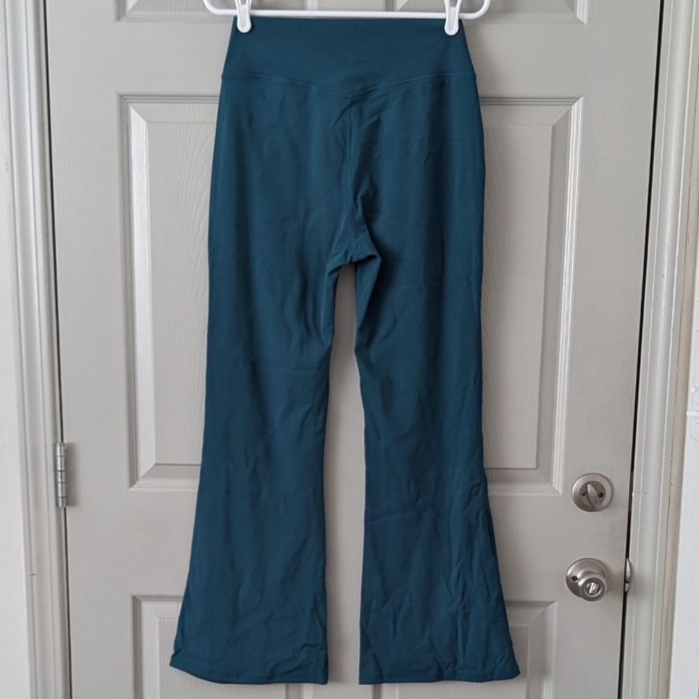 HALARA High Waisted Crossover Full Length Flare Pants- L - Picture 4 of 7